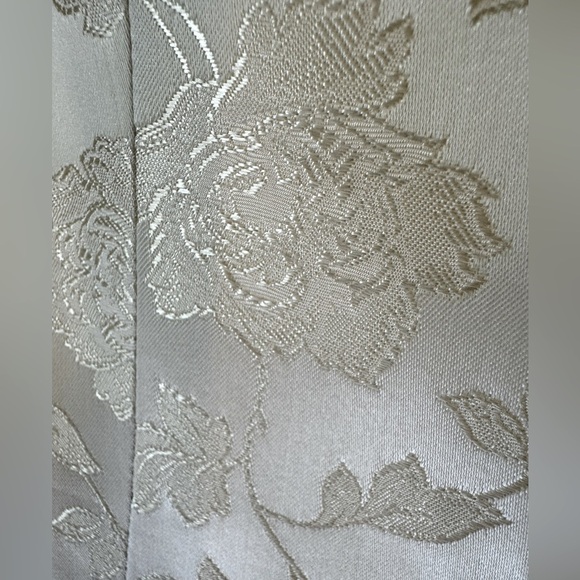 Madrigano (Paris-NY-Milan) 4 Vtg antique brocade w/floral designs 5 button front - Picture 5 of 10